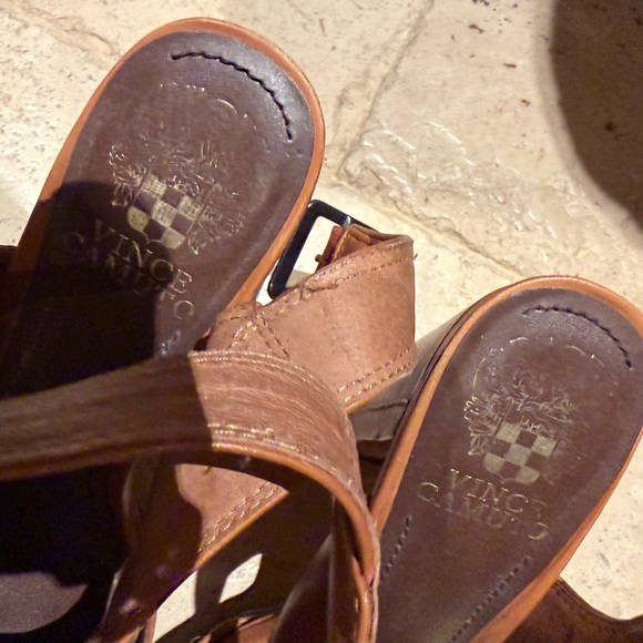 Vince Camuto leather heels - Picture 6 of 6